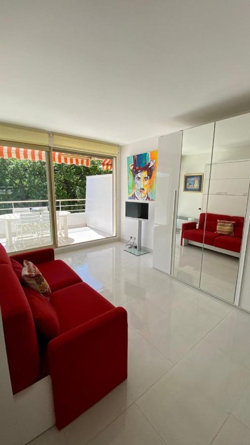 شقة Charming Studio With Pool In Saint Tropez المظهر الخارجي الصورة